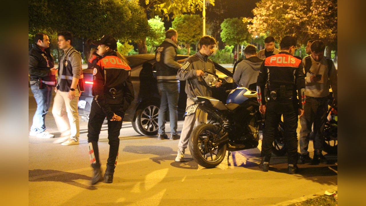 Adana’da Polis Operasyonunda Aranan 93 Kişi Yakalandı