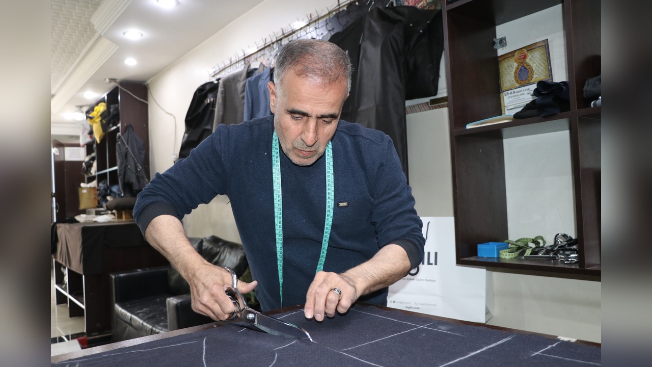 42 Yıldır Terzilik Mesleğini Sürdürerek Engelini Aştı
