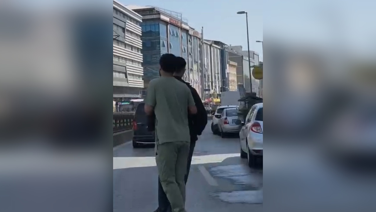 Sultangazi'de Kasksız Skuter Yolculuğu Kameraya Yansıdı