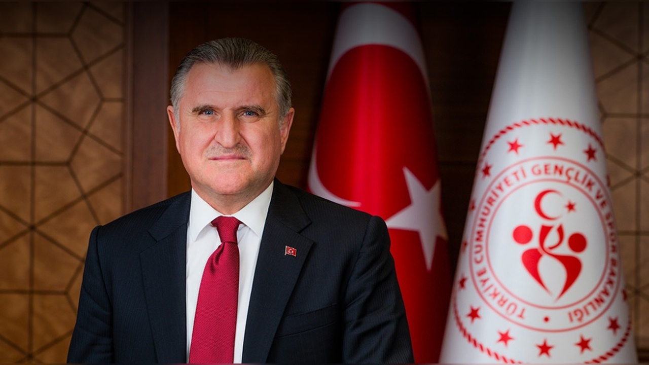 Bakan Bak, A Milli Kadın Tenis Takımını Başarılarından Dolayı Tebrik Etti