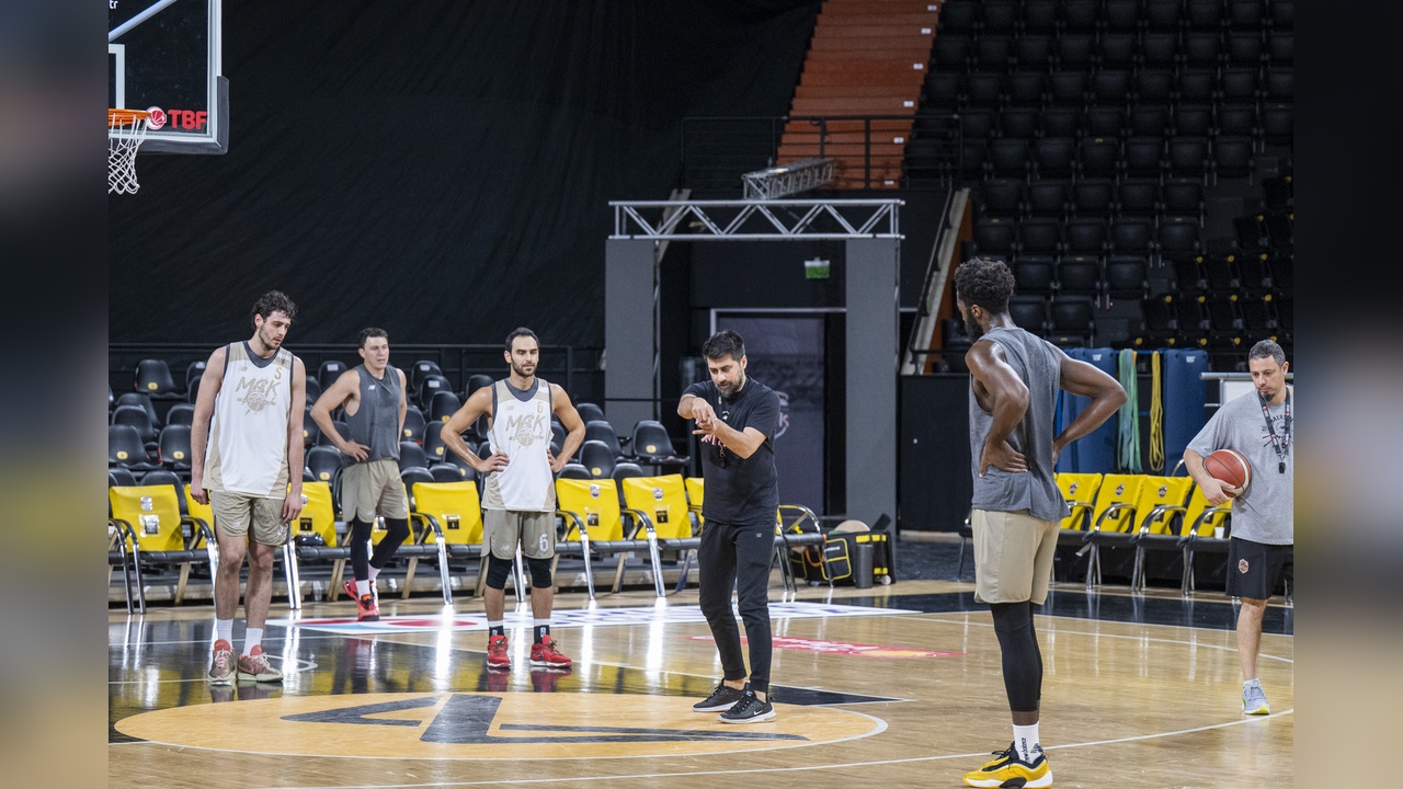Mersin Spor Kulübü, Yalovaspor Karşılaşmasına Hazırlıklarını Sürdürüyor