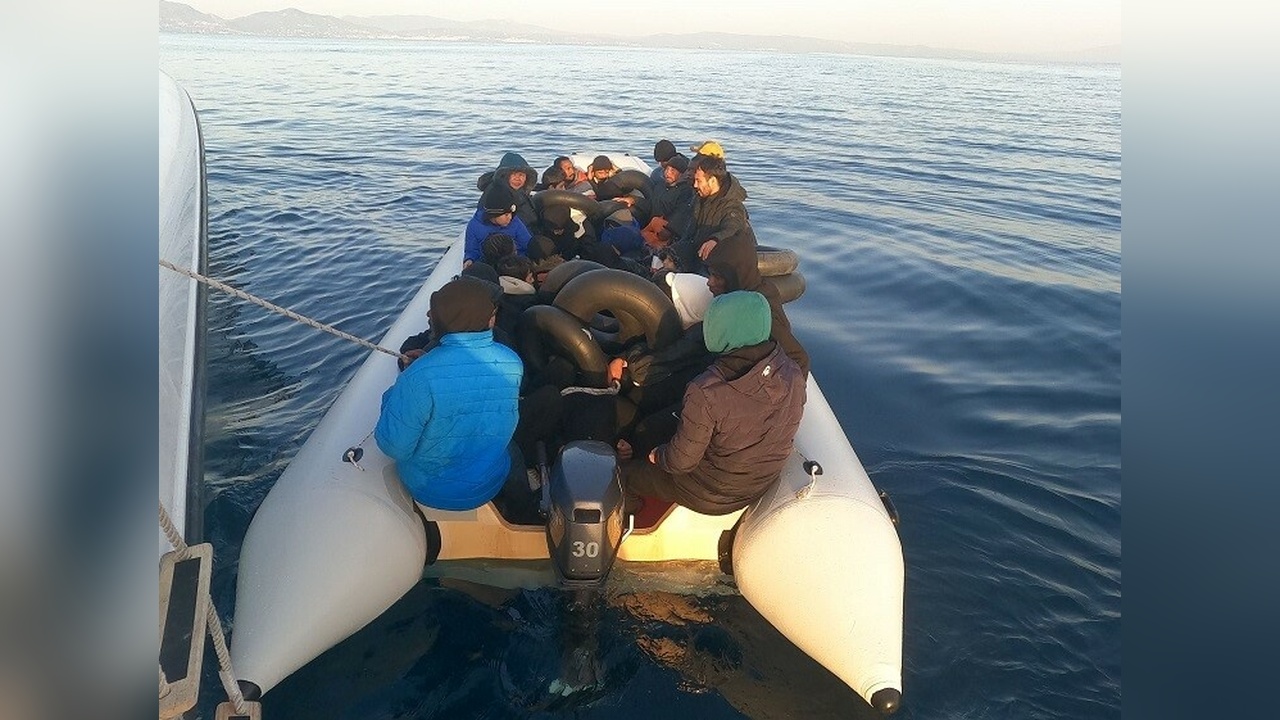 İzmir'de Kaçak Göçmen Operasyonu: 29 Şüpheli Yakalandı