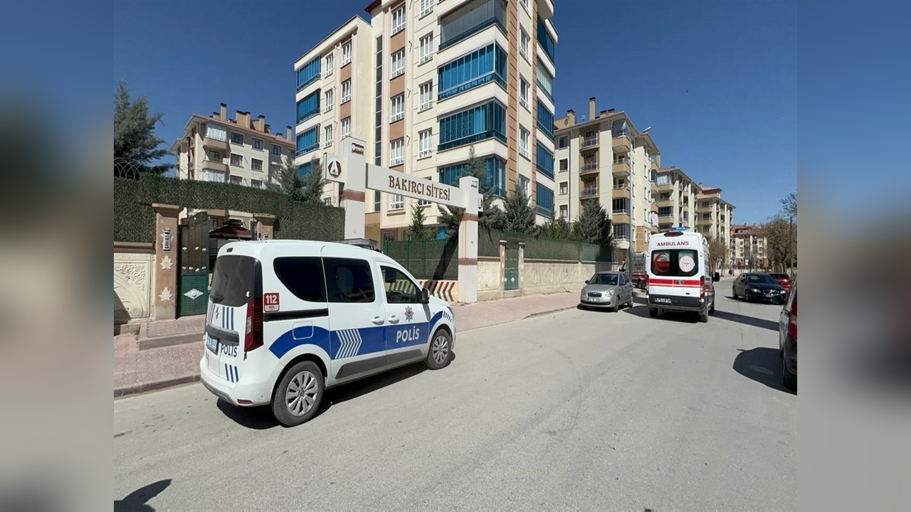 Eşini Bıçaklayan ve İntihar Girişiminde Bulunan Şüpheli Tutuklandı