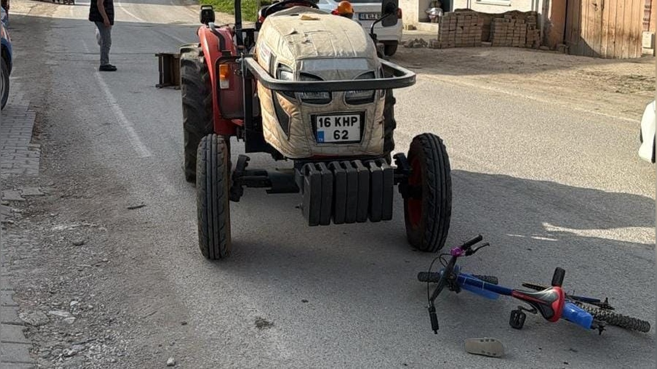 Traktör Çarpması Sonucu Bisikletli Çocuk Yaralandı