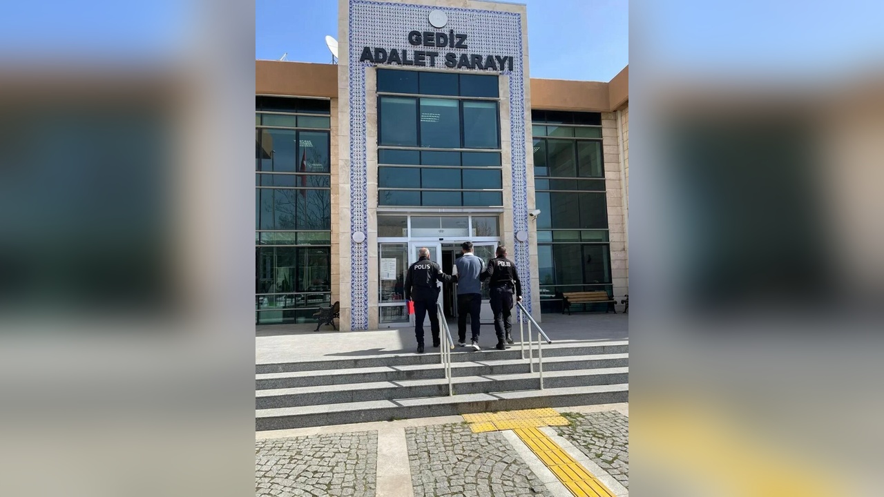Gediz'de 9 Yıl Hapis Cezasıyla Aranan Firari Hükümlü Yakalandı