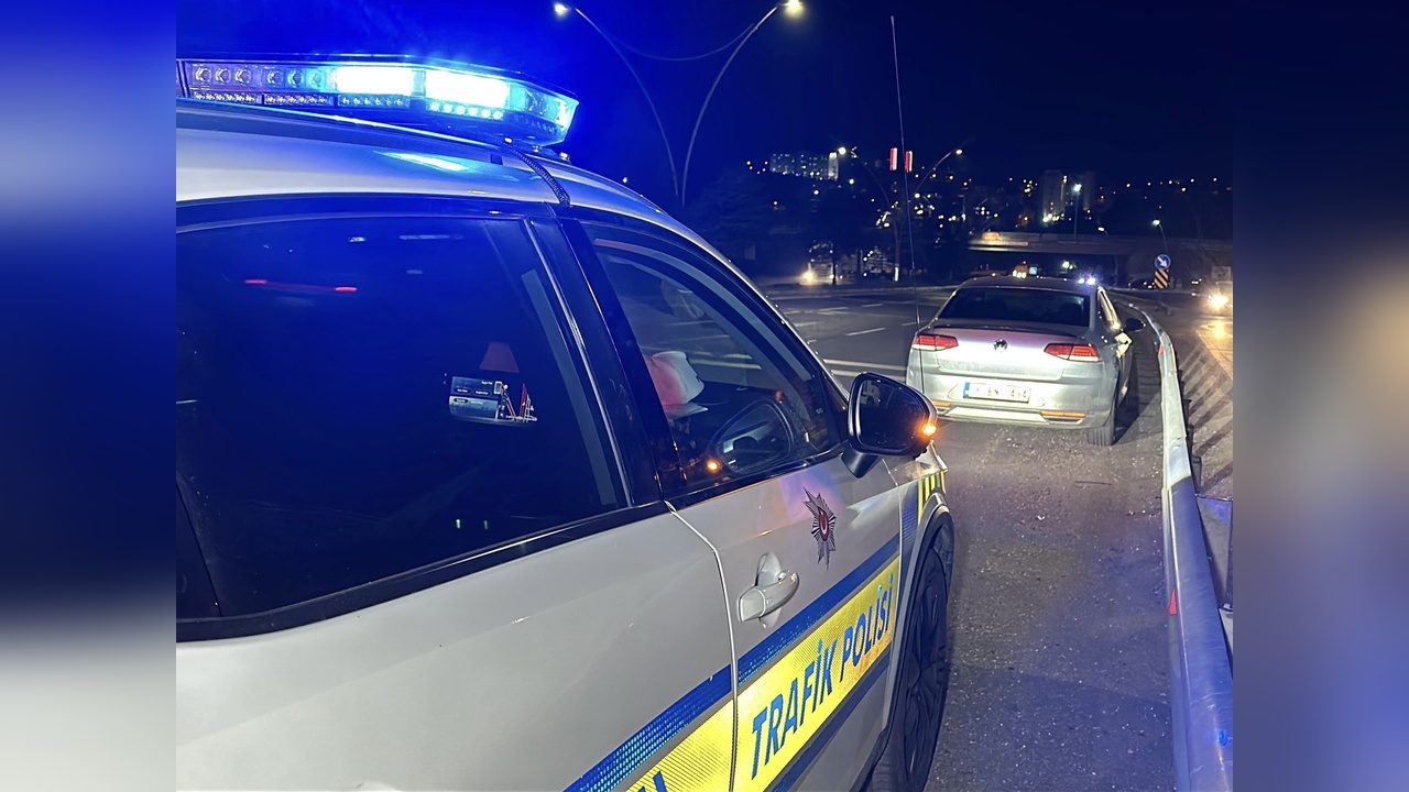 Yolun Karşısına Geçerken Otomobil Çarpması Sonucu Yaya Hayatını Kaybetti