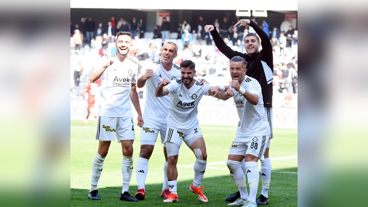 Altay, Evinde Galibiyet İçin Çalışıyor