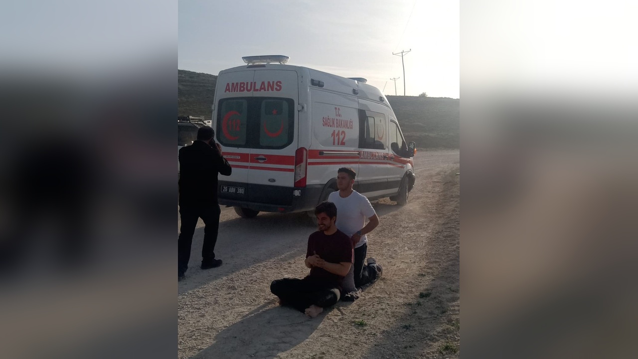 Oyuncu Berk Atan Trafik Kazası Geçirdi: Yaralanmalar Meydana Geldi