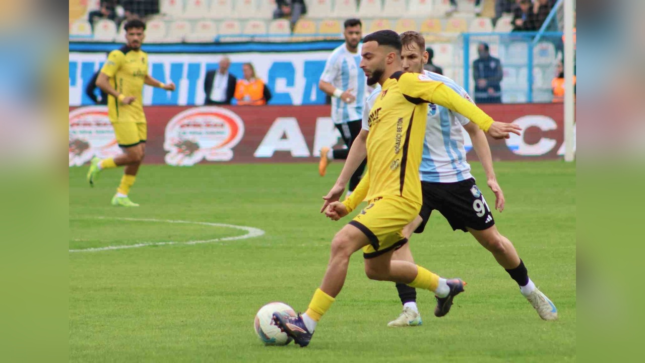 İstanbulspor, Erzurumspor FK'yi deplasmanda mağlup etti