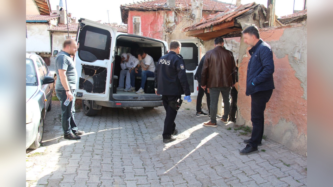 Çankırı'da Uyuşturucu Operasyonunda 6 Gözaltı