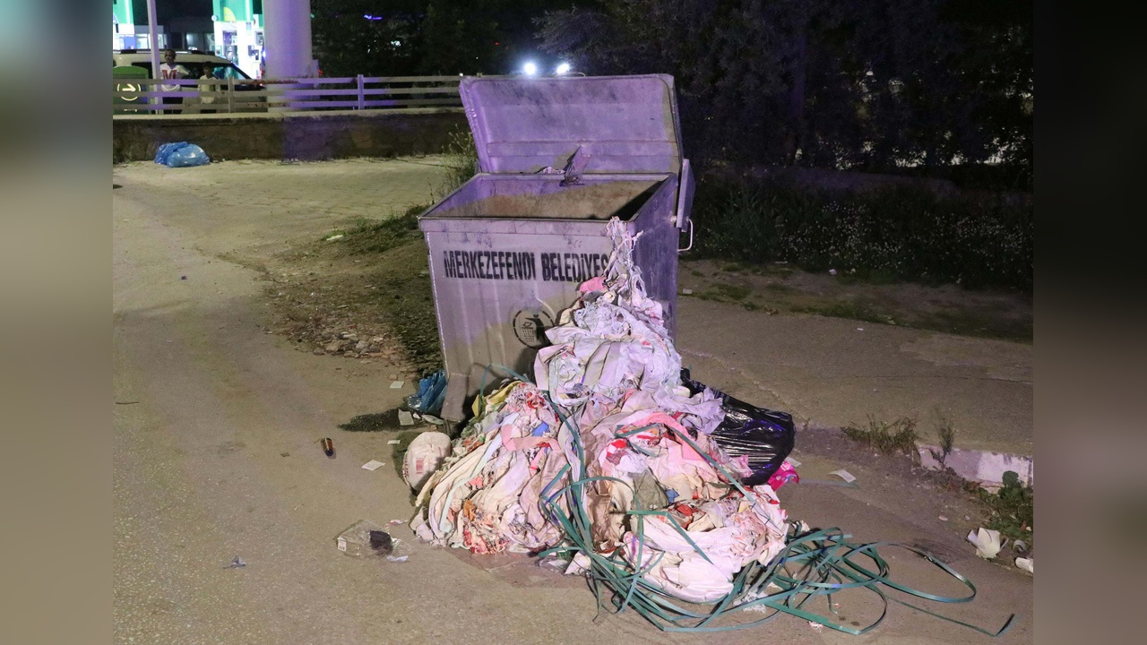 Anne, Yeni Doğan Bebeği Çöp Konteynerine Bıraktı