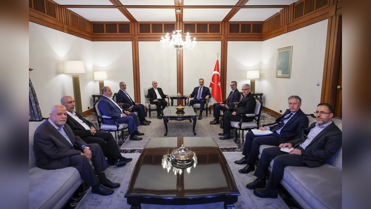 Bakan Fidan, Hamas Liderlik Konseyi Başkanı Derviş ile Görüştü