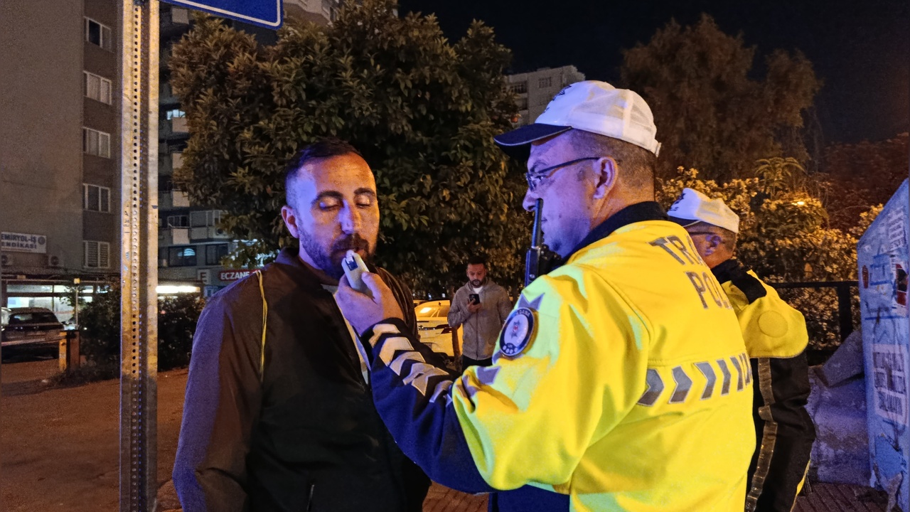 Alkol Testinde 1.93 Promil Çıkan Sürücü, Polisleri Zor Duruma Düşürdü