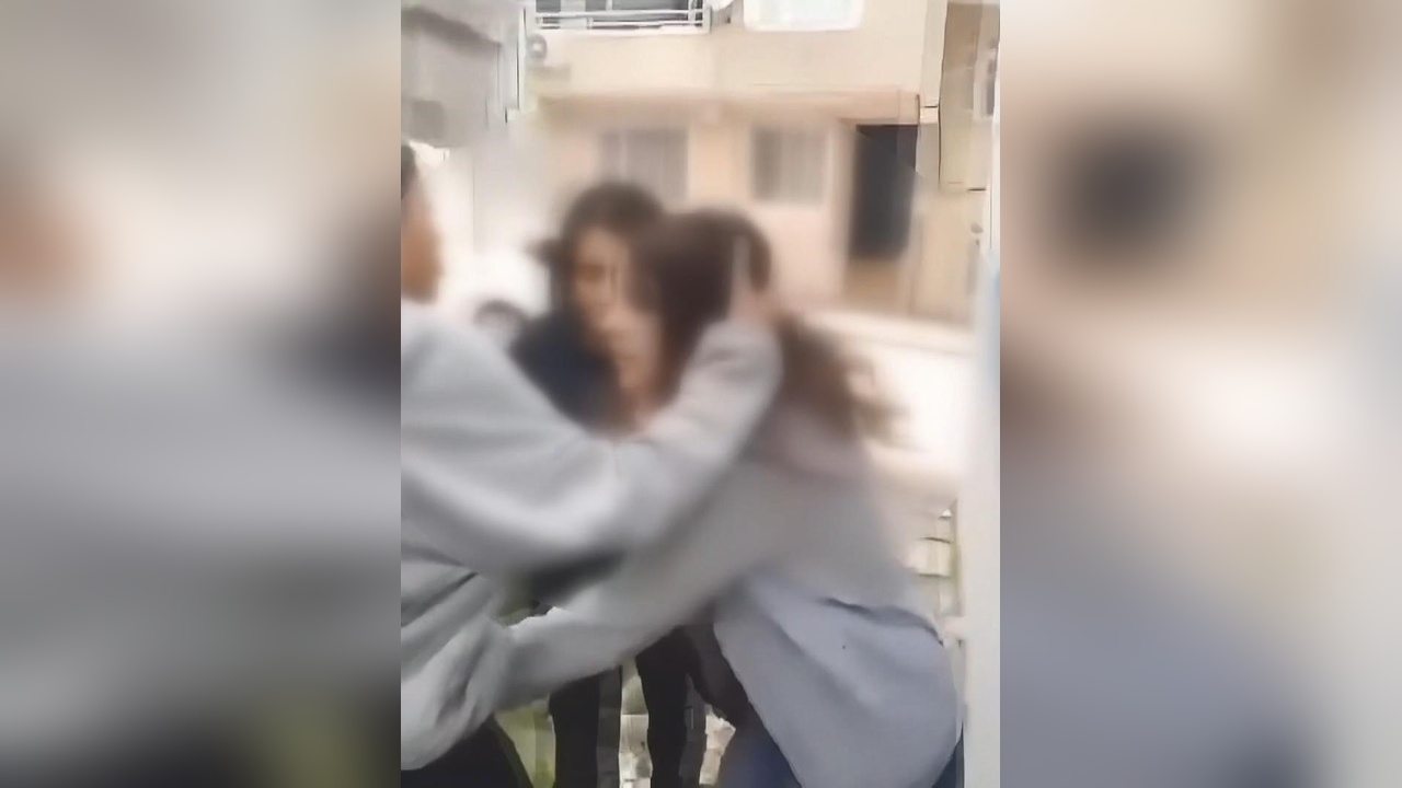 Gaziosmanpaşa'da Kız Çocuğuna Şiddet: O Anlar Kamerada