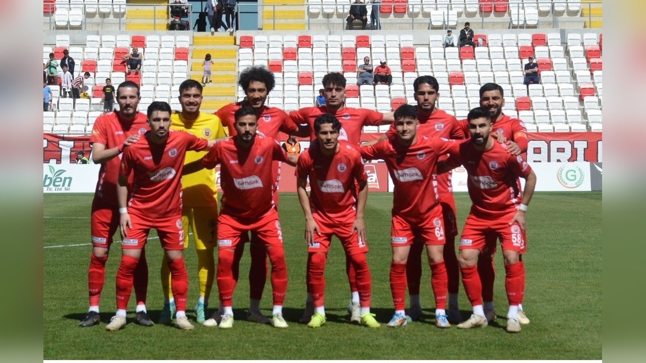 Karaman FK, Belediye Derincespor'u 3-2 mağlup etti