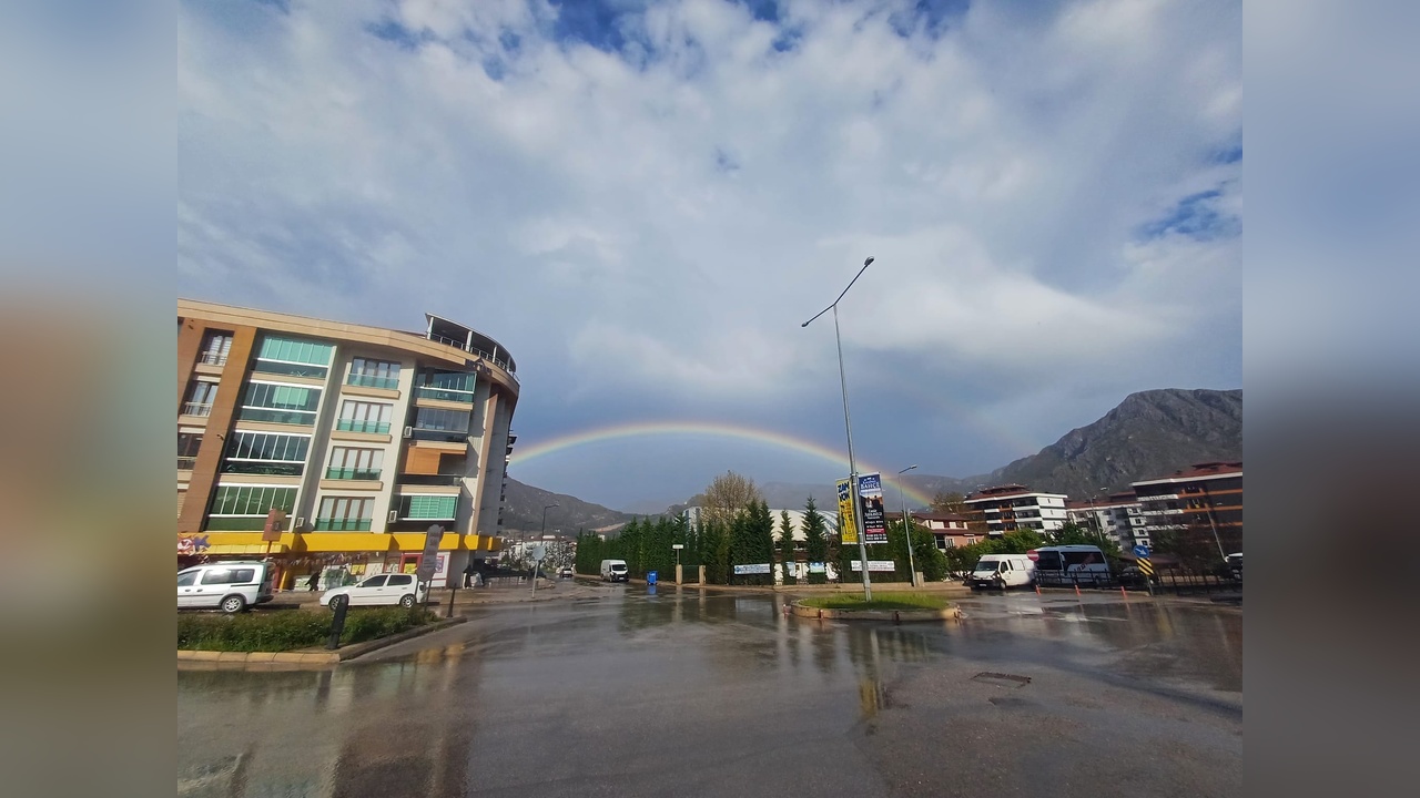 Amasya'da Yağmur Sonrası Gökkuşağı Görüntülendi