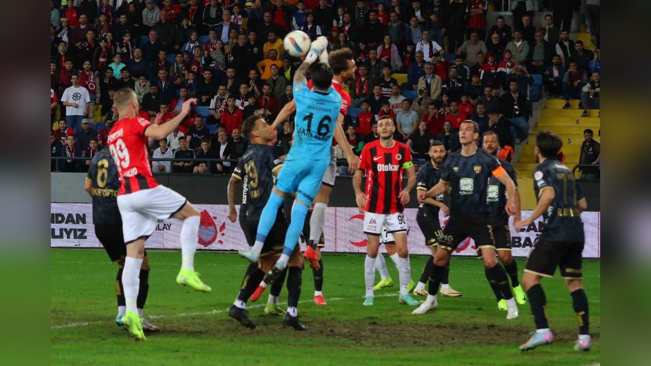 Gençlerbirliği ve Bandırmaspor, Trendyol 1. Lig'de beraberlikle sahadan ayrıldı