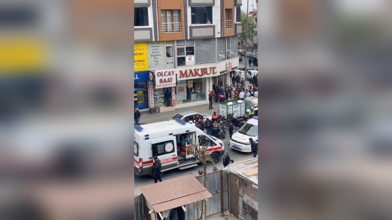İstanbul Esenler'de 6 Yaşındaki Çocuk Hafriyat Kamyonunun Altında Kalarak Hayatını Kaybetti