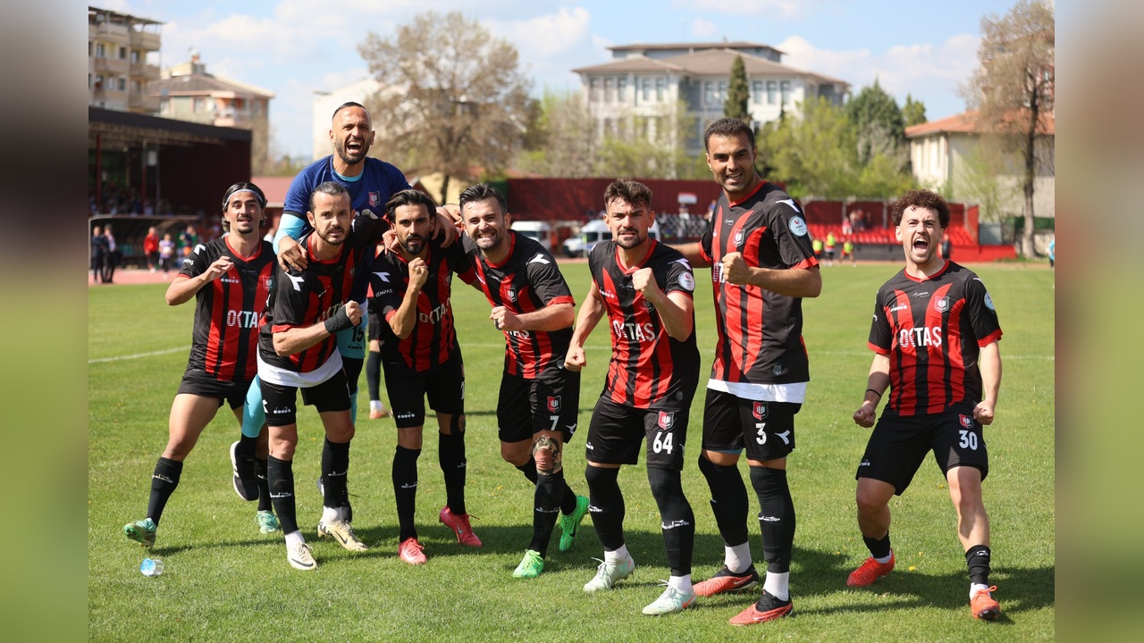 Uşakspor ve Tire FK Play-Off Yolunda Kritik Maçlara Çıkıyor