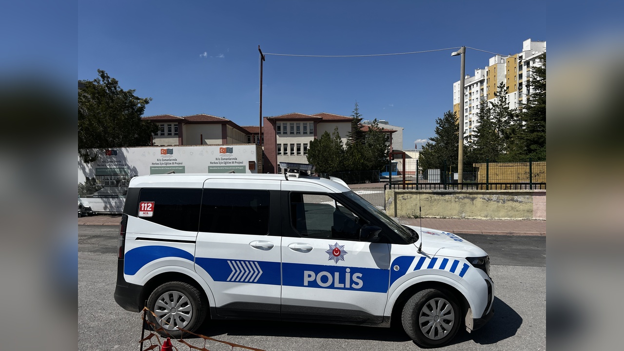 Uzaklaştırma Kararına Rağmen Eski Eşine Bıçaklı Saldırı