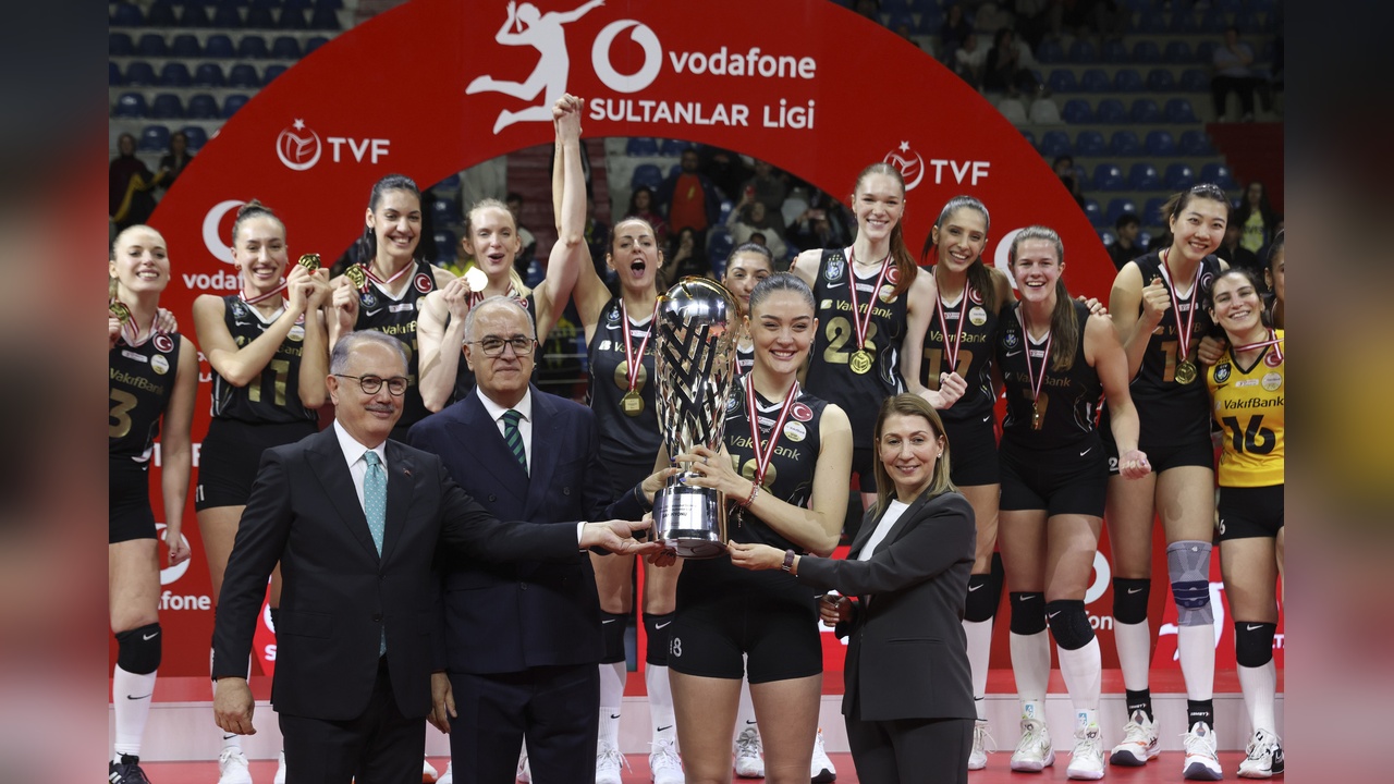 Sultanlar Ligi Voleybol Sezonu 2024-2025 Son Buldu
