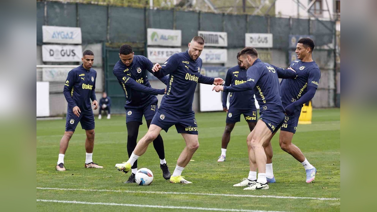 Fenerbahçe, Gaziantep FK Maçı İçin Hazırlıklarını Sürdürüyor
