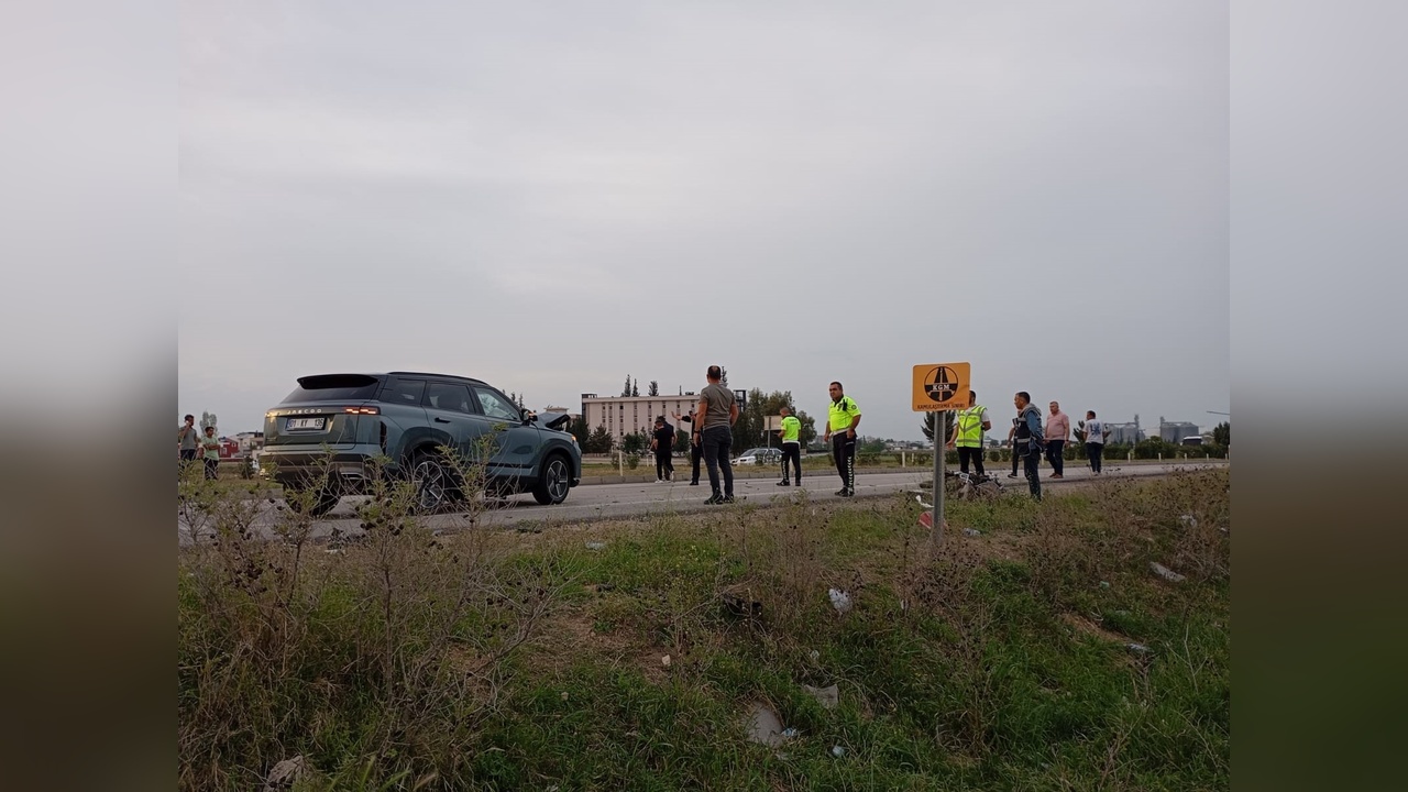 Adana'da Cip ve Motosiklet Çarpışması: 2 Yaralı
