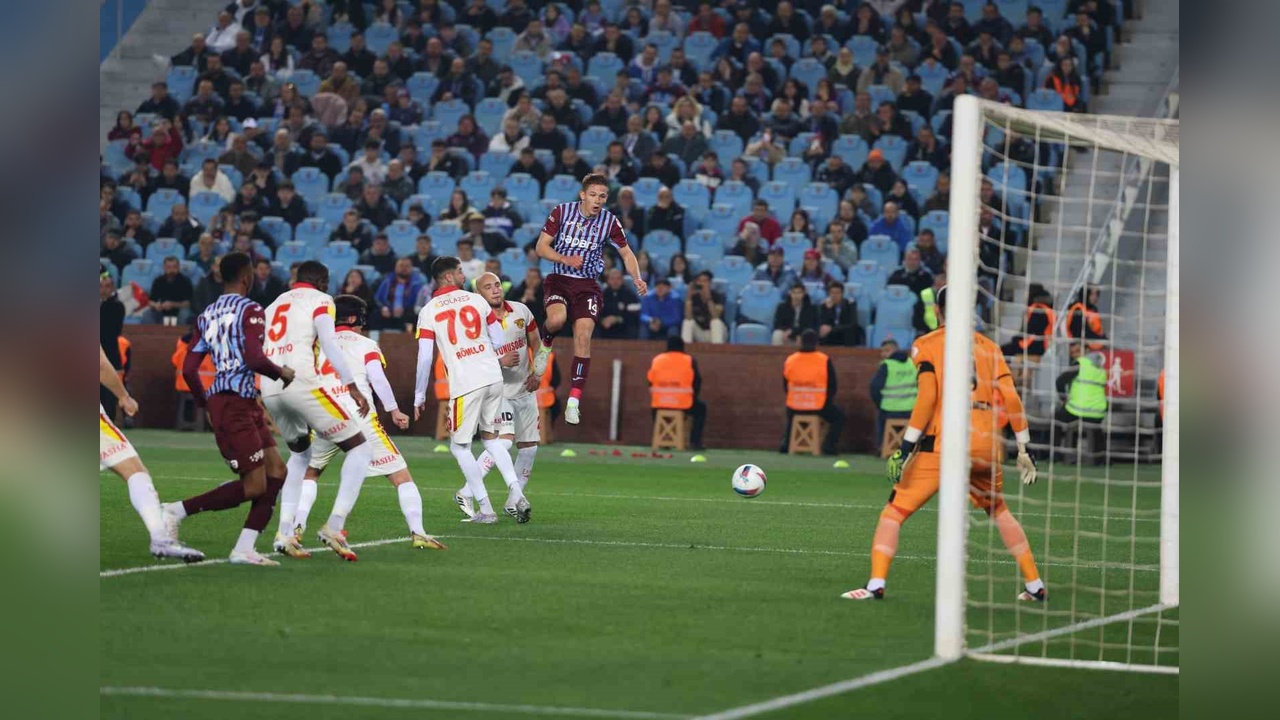 Trabzonspor ile Göztepe Ziraat Türkiye Kupası'nda İlk Yarıda Berabere Kaldı