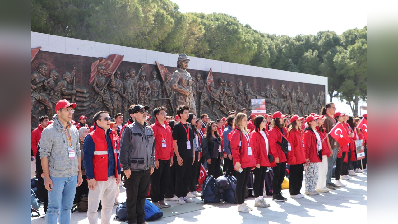 Çanakkale'de 57'nci Alay'a Anma Yürüyüşü Gerçekleştirildi