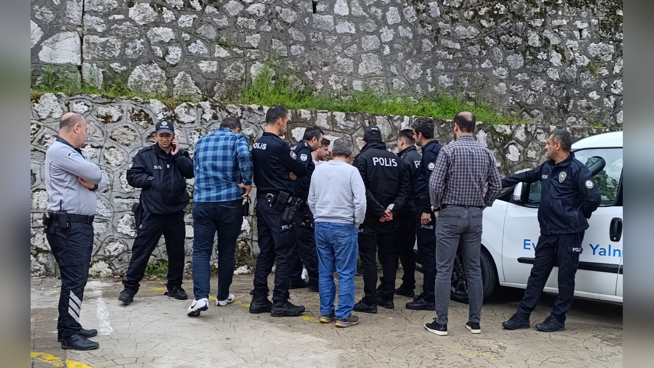İstanbul'da Barışma Teklifine Olumsuz Yanıt: Genç Kendini Bıçakladı