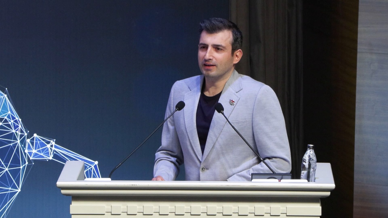 Selçuk Bayraktar'a Haliç Üniversitesi'nden Fahri Doktora Unvanı