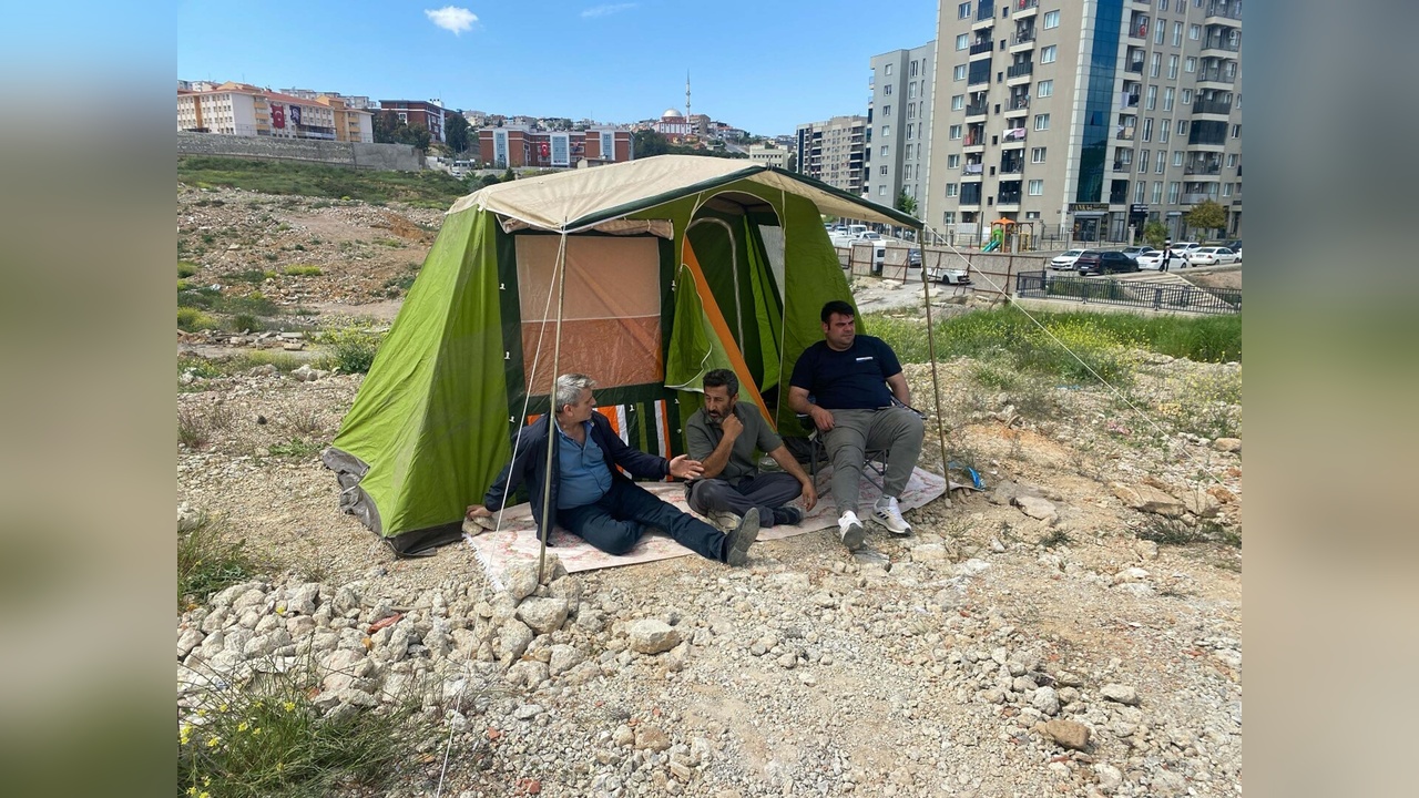 Kentsel Dönüşüm Bekleyen Hak Sahipleri Arazilerine Çadır Kurdu