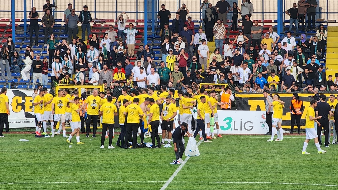 Aliağa Futbol Takımı, Mustafakemalpaşaspor'u 5-1 mağlup etti
