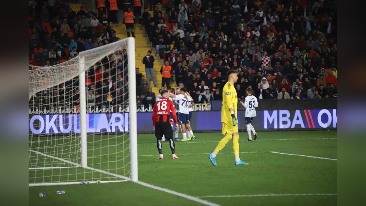 Fenerbahçe, Gaziantep FK’yı Ardışık 9. Maçta Yenilgiye Uğratmayı Başardı