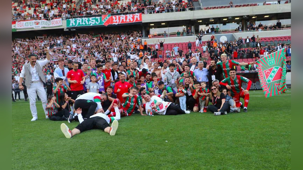 Karşıyaka Spor Kulübü 2. Lig Hedefiyle Mücadele Ediyor