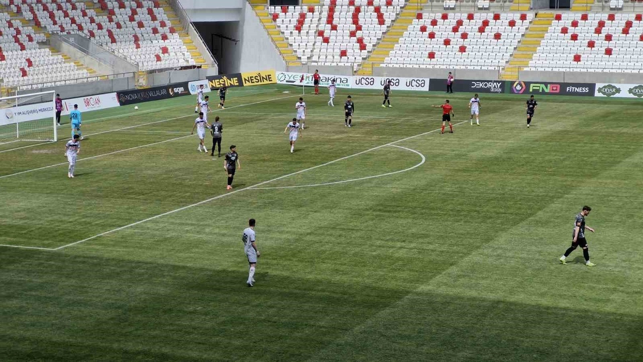 Karaman FK, Nazillispor'u Evinde 2-0 Yenerek 3 Puanı Kapattı