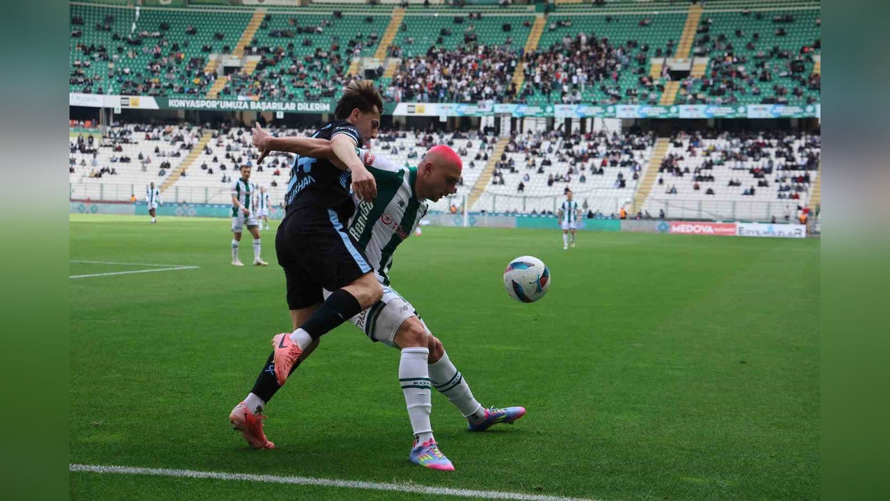 Adana Demirspor, Konyaspor'u İlk Yarıda 1-0 Yenerek Öne Geçti