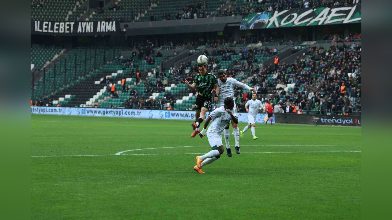 Heyecan Dolu Maç: Boluspor, Kocaelispor'u Deplasmanda Mağlup Etti!