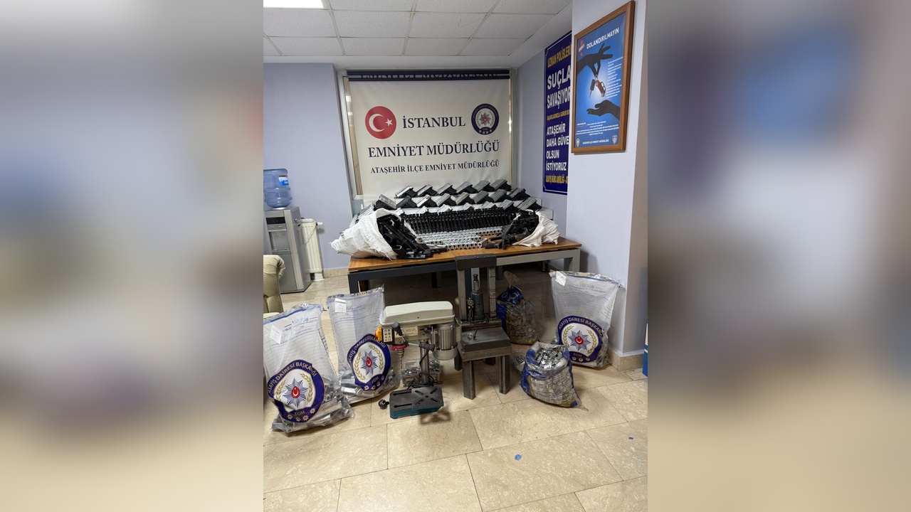 Ataşehir'de Düzenlenen Operasyonda 313 Tabanca Ele Geçirildi