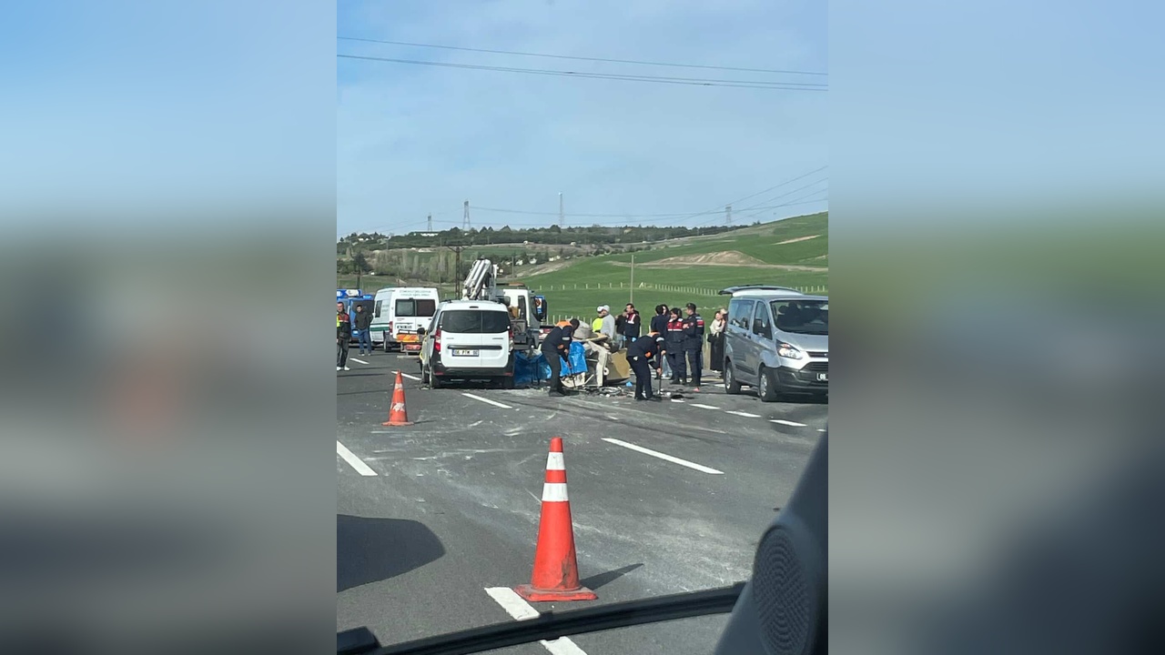 Aracından İnen Sürücüye Otomobil Çarptı: Olay Yerinde Can Verdi