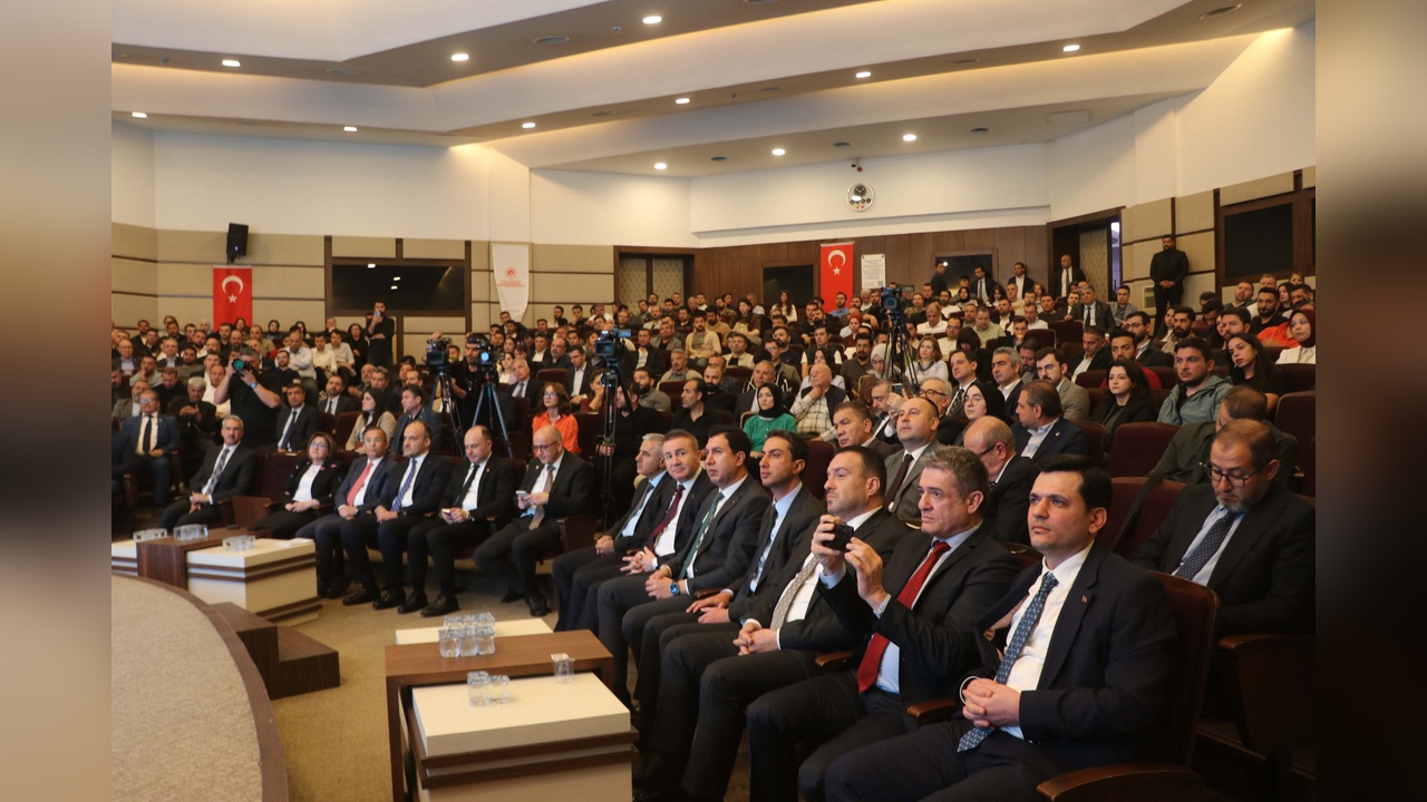 Aslan: Keban Barajı'nın Aylık Elektrik Üretimine Eşdeğer Tasarruf Hedefleniyor