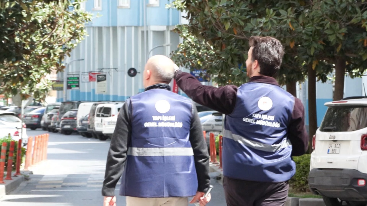 Başakşehir'de Bakanlık Ekipleri Hasar Tespiti İçin Sahada