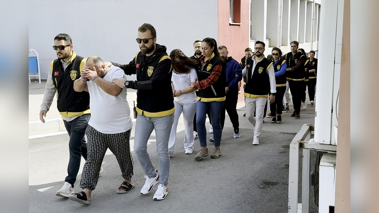 Fuhuş Şebekesine Darbe: 72 Milyon Liralık Mal Varlığına El Konuldu, 12 Kadın Kurtarıldı