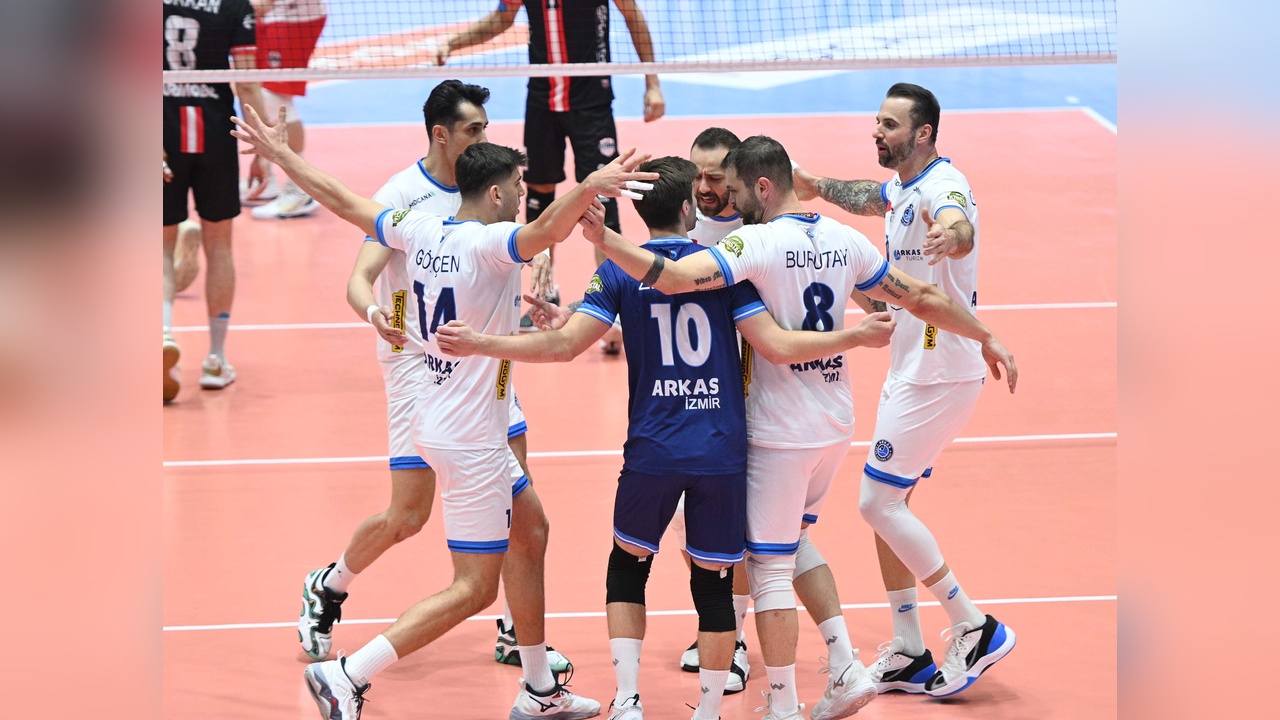 Arkas Spor Efeler Ligi'ni 4. Sırada Tamamladı