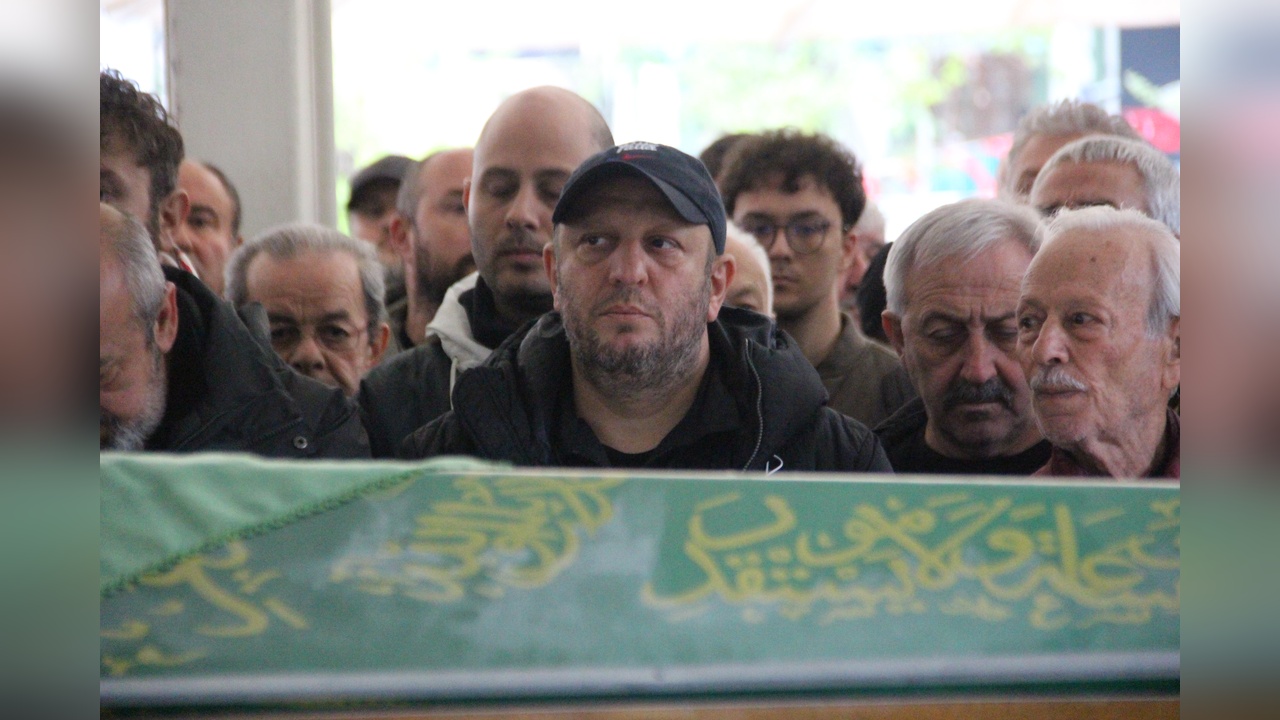 Serkan Keskin'in Annesi İzmit'te Son Yolculuğuna Uğurlandı