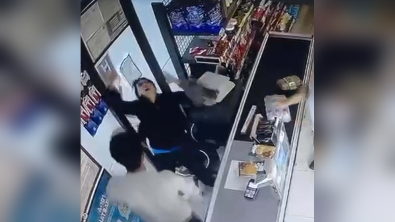 Zincir Markette Çalışan Personel, Mesai Arkadaşı Tarafından Darbedildi