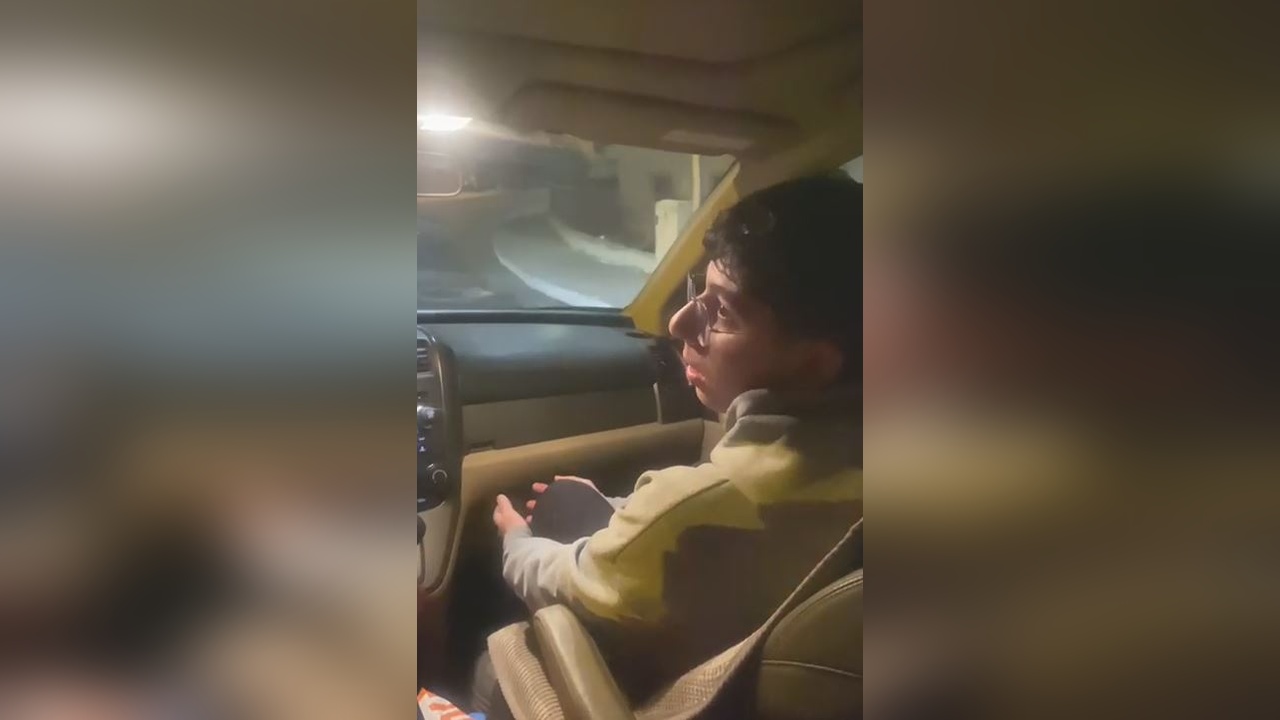 Otostop Çeken Öğrencilerin 'Dayı' Dediği Sürücü Rektör Çıktı