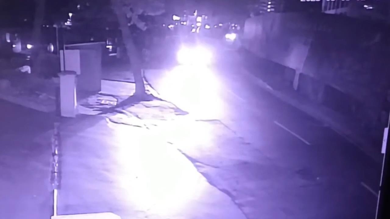 Sarıyer'de Yol Çökmesi Anbean Kameraya Yansıdı