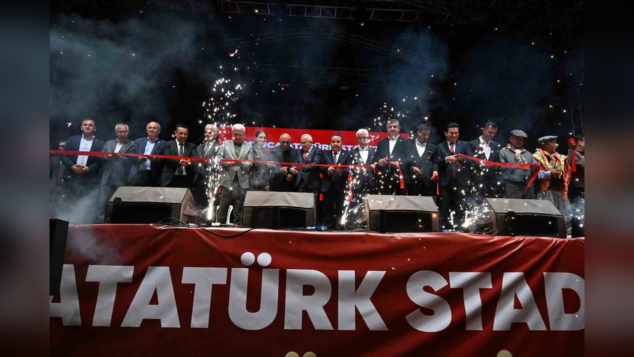 Kumluca Atatürk Stadyumu Resmi Törenle Hizmete Açıldı