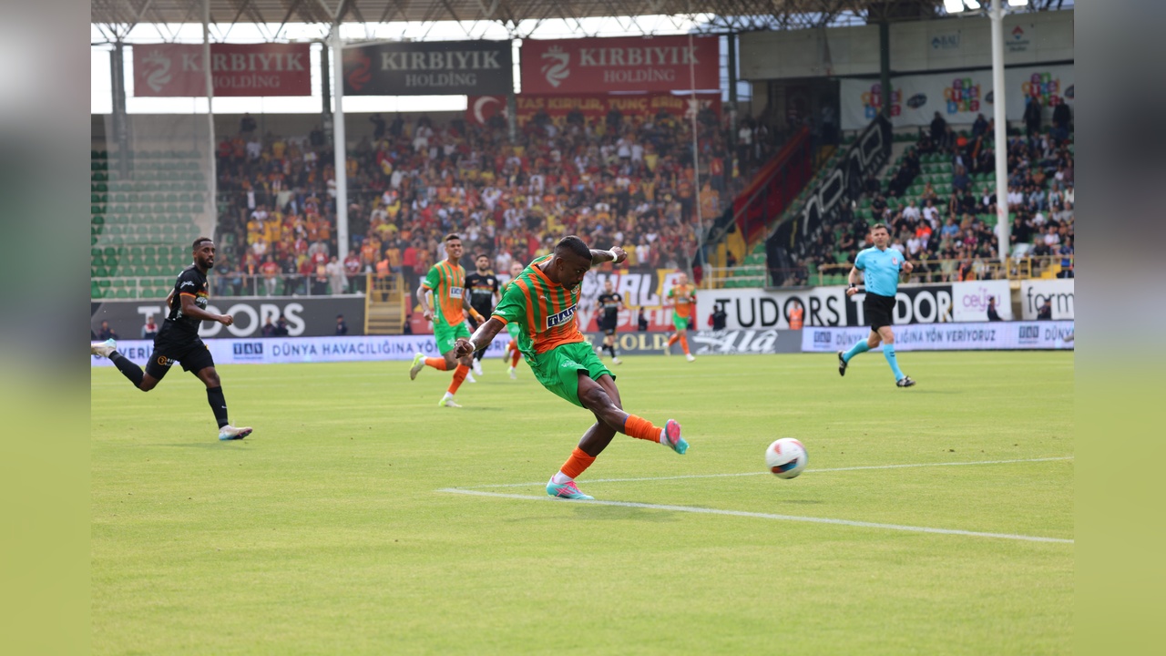 Alanyaspor ile Kayserispor 1-1 Berabere Kaldı